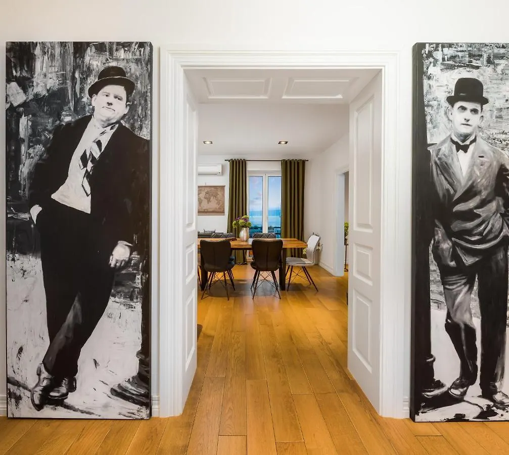 Charlie Chaplin Apartment Split