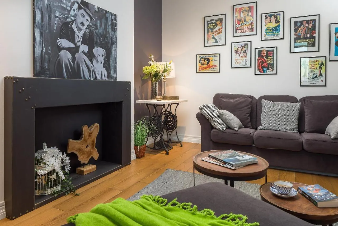 Charlie Chaplin Apartment Split