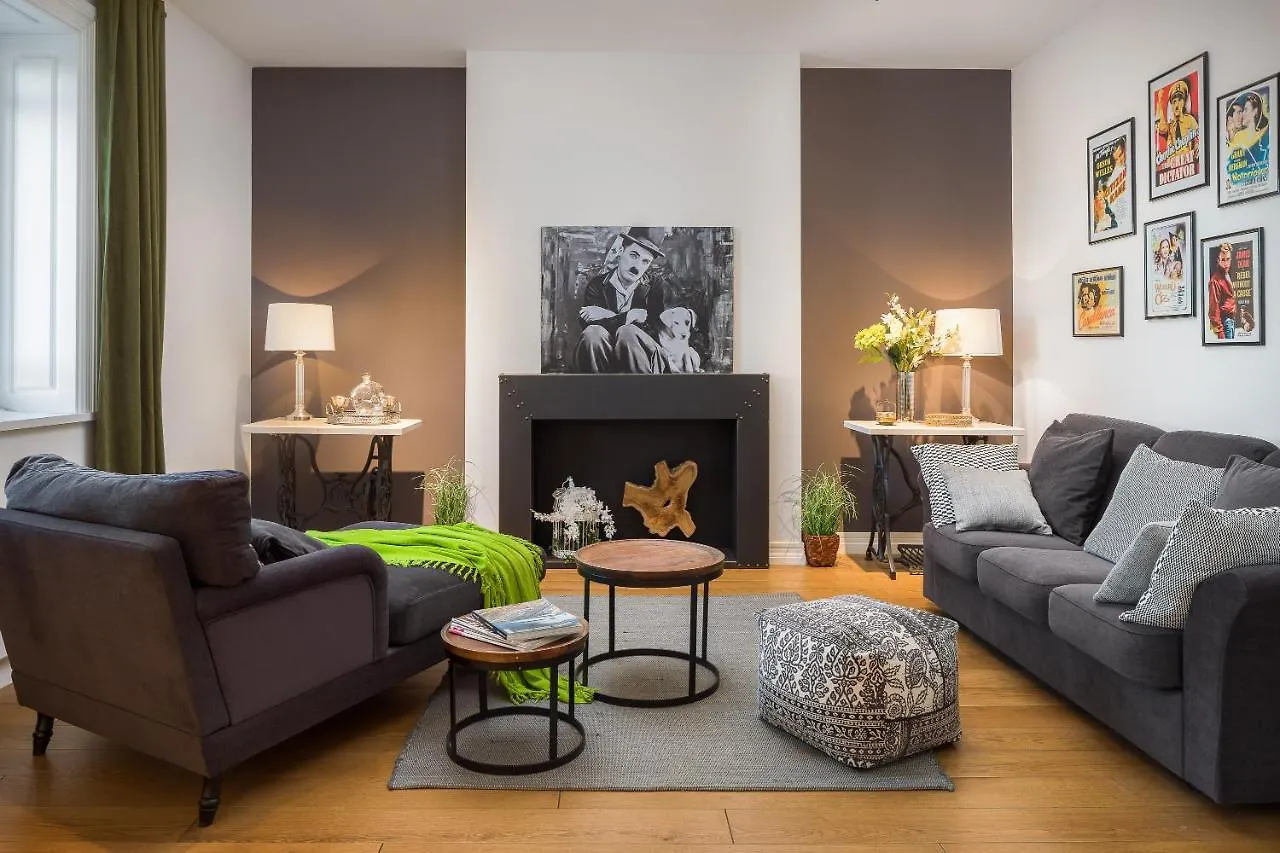 Charlie Chaplin Apartment Split